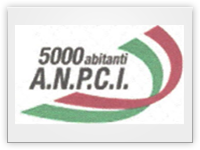 Oggetto della Convenzione è il servizio di formazione specialistica in favore dei Tributaristi Lapet e degli Amministratori e del personale dipendente degli Enti locali aderenti all'Anpci  